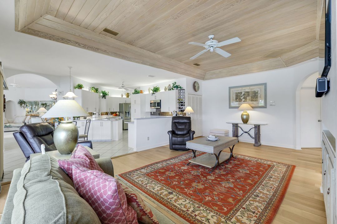 16111 Forest Oaks Dr, Fort Myers, FL 33908