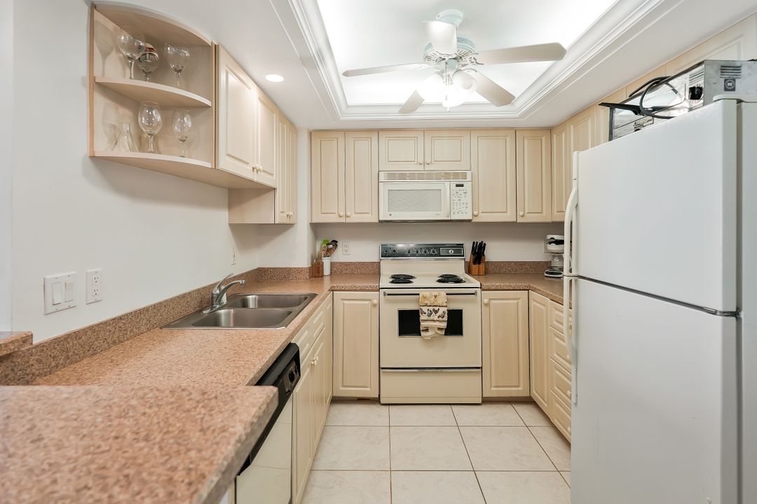 380 Seaview Ct #1910, Marco Island, FL 34145