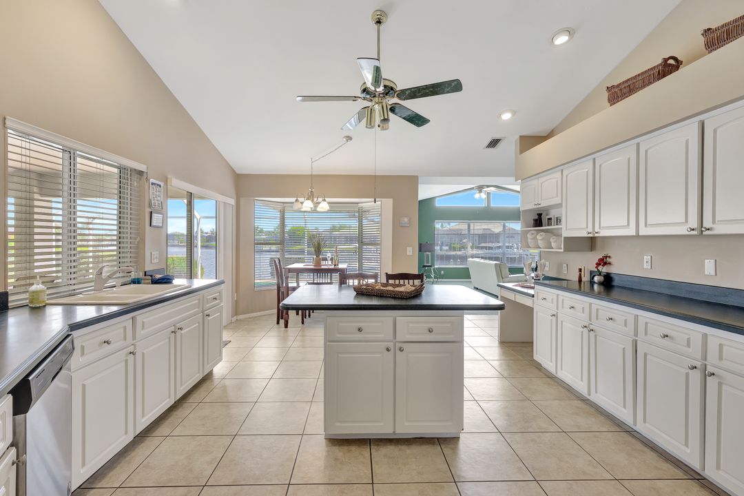 2137 SE 19th Ave, Cape Coral, FL 33990