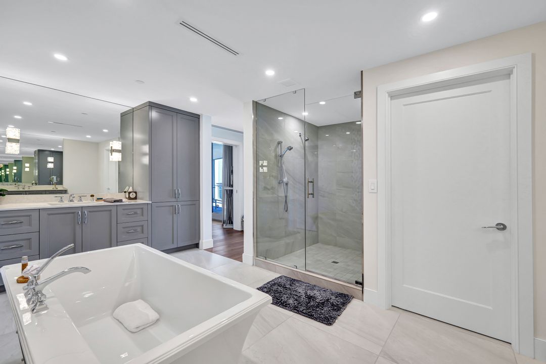 13925 Old Coast Rd #2205, Naples, FL 34110