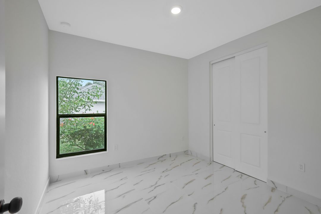 3505 NW 44th Ave, Cape Coral, FL 33993