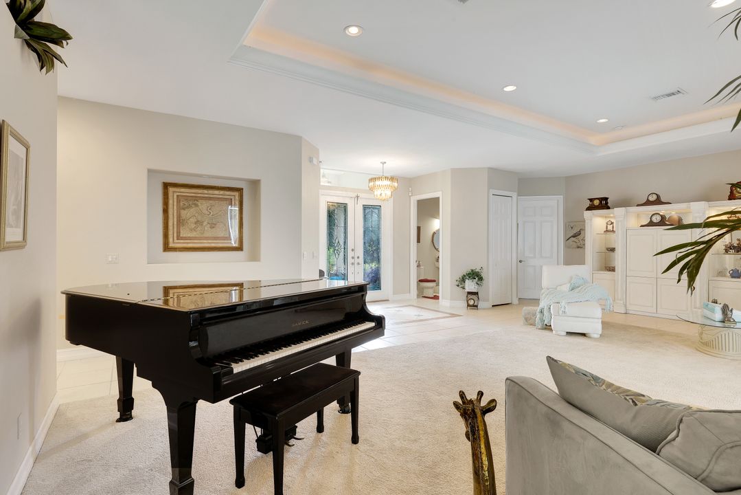 4727 7th Ave SW, Naples, FL 34119