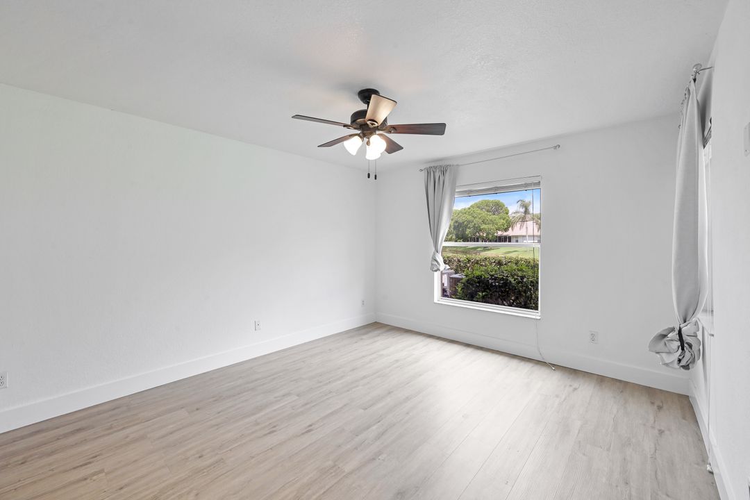 9650 Victoria Ln #B-102, Naples, FL 34109