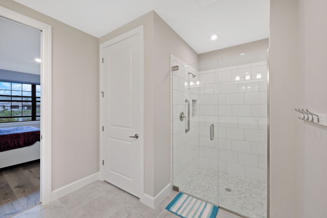 15261 Zeno Wy #102, Naples, FL 34114