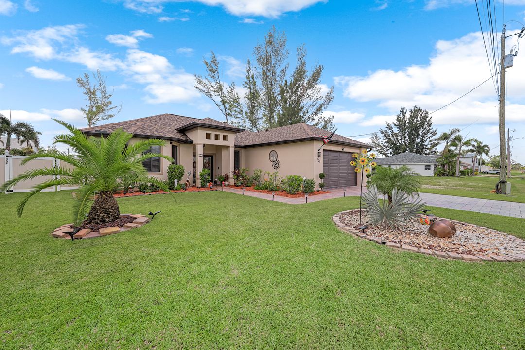 301 SE 21st Ln, Cape Coral, FL 33990