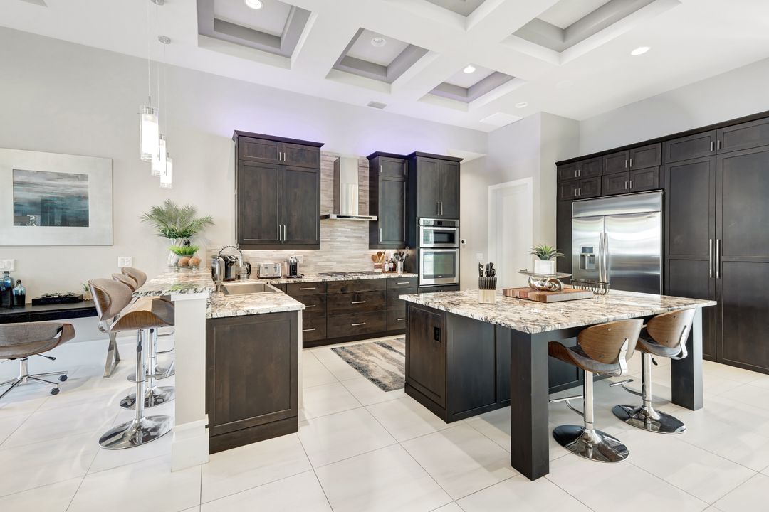 1135 Lorraine Ct, Cape Coral, FL 33904
