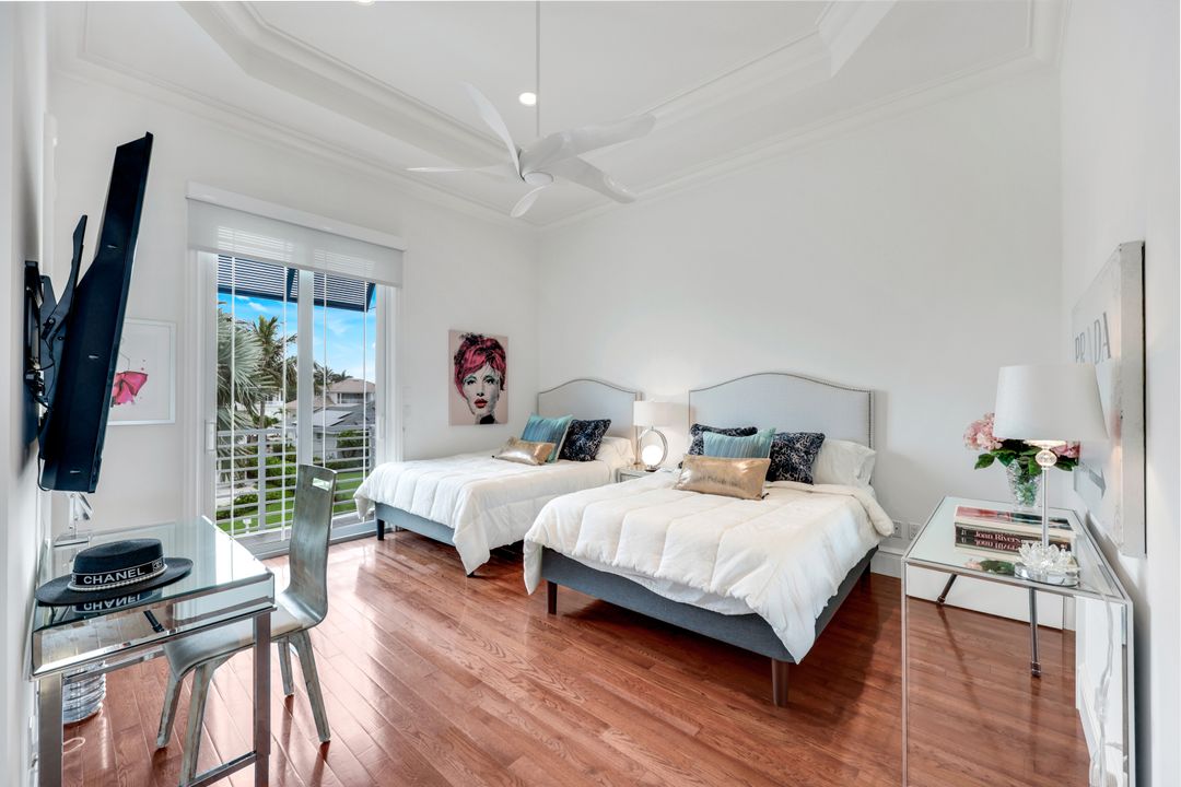 434 Conners Ave, Naples, FL 34108