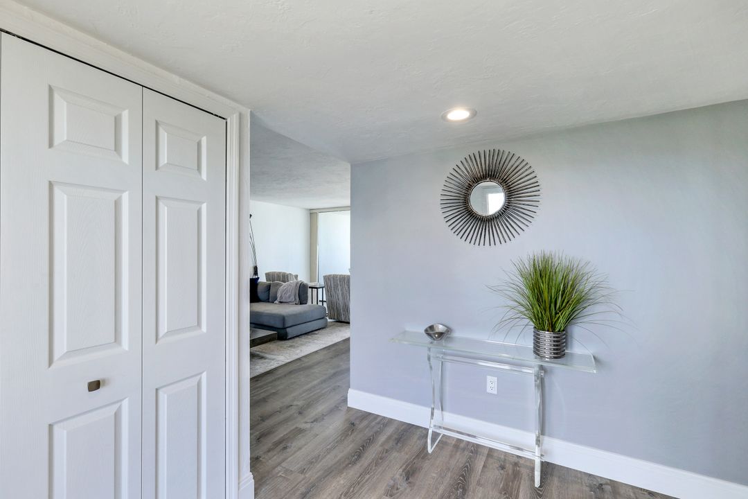 10475 Gulf Shore Dr APT 144, Naples, FL 34108