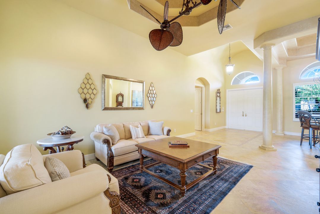 5742 Hammock Isles Dr, Naples, FL 34119