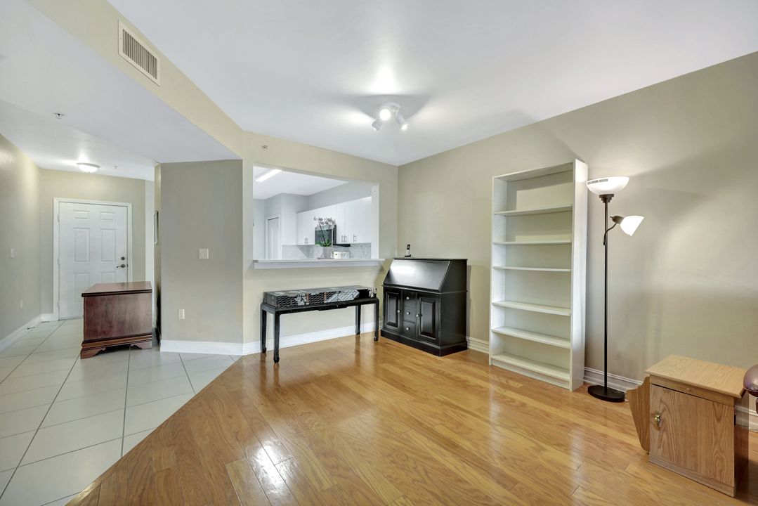 7842 Regal Heron Cir #204, Naples, FL 34104