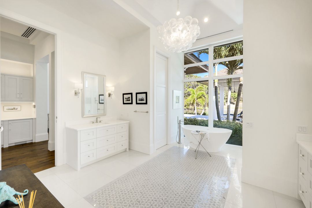 2818 Thistle Way, Naples, FL 34105