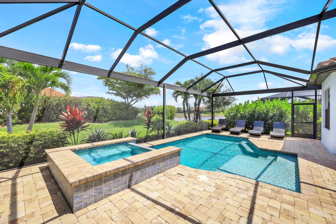 9147 Trivoli Ter, Naples, FL 34119