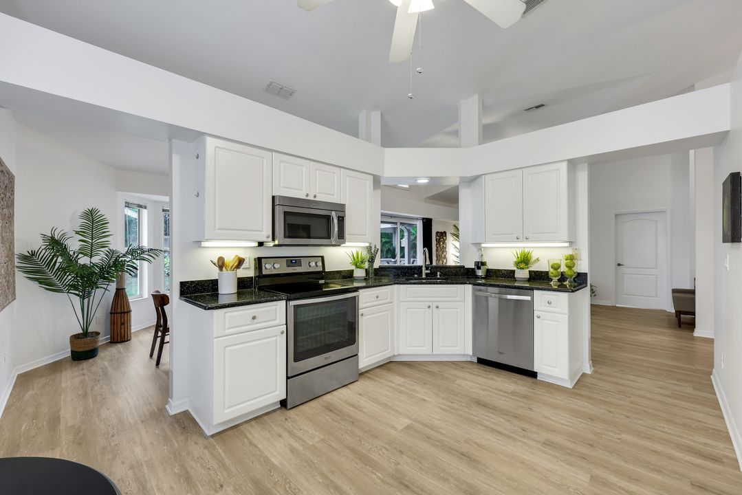 10951 Fieldfair Dr, Naples, FL 34119