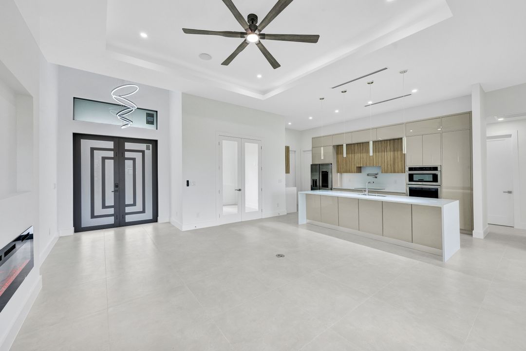 1901 NW 27th St, Cape Coral, FL 33993