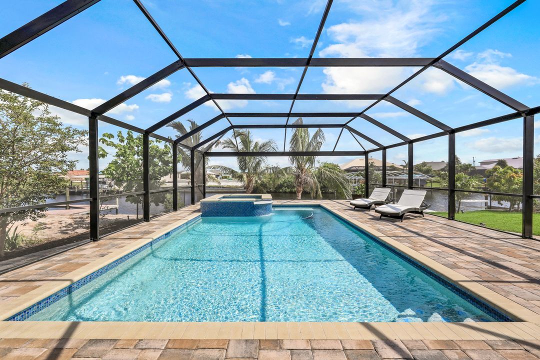 3313 Embers Pkwy W, Cape Coral, FL 33993