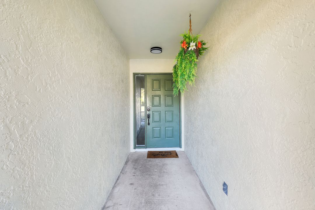 17855 Chesterfield Rd, North Fort Myers, FL 33917