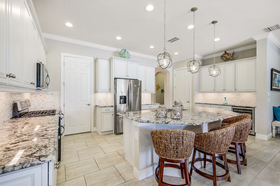 10263 Porto Romano Drive, Miromar Lakes, FL 33913