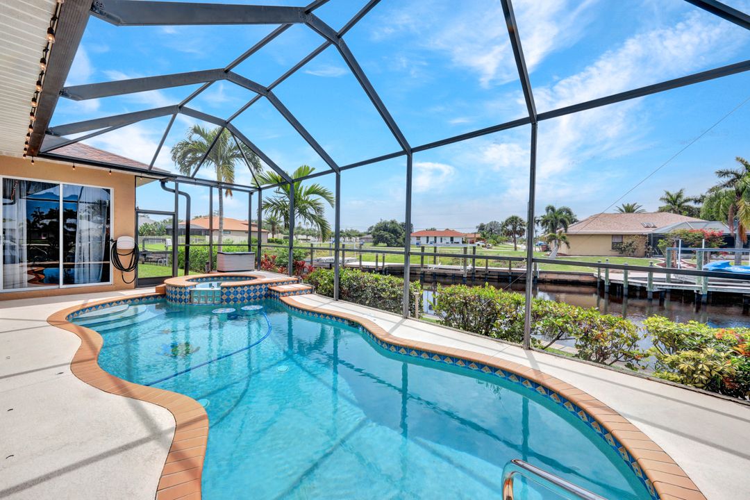 2118 SE 18th Ave, Cape Coral, FL 33990