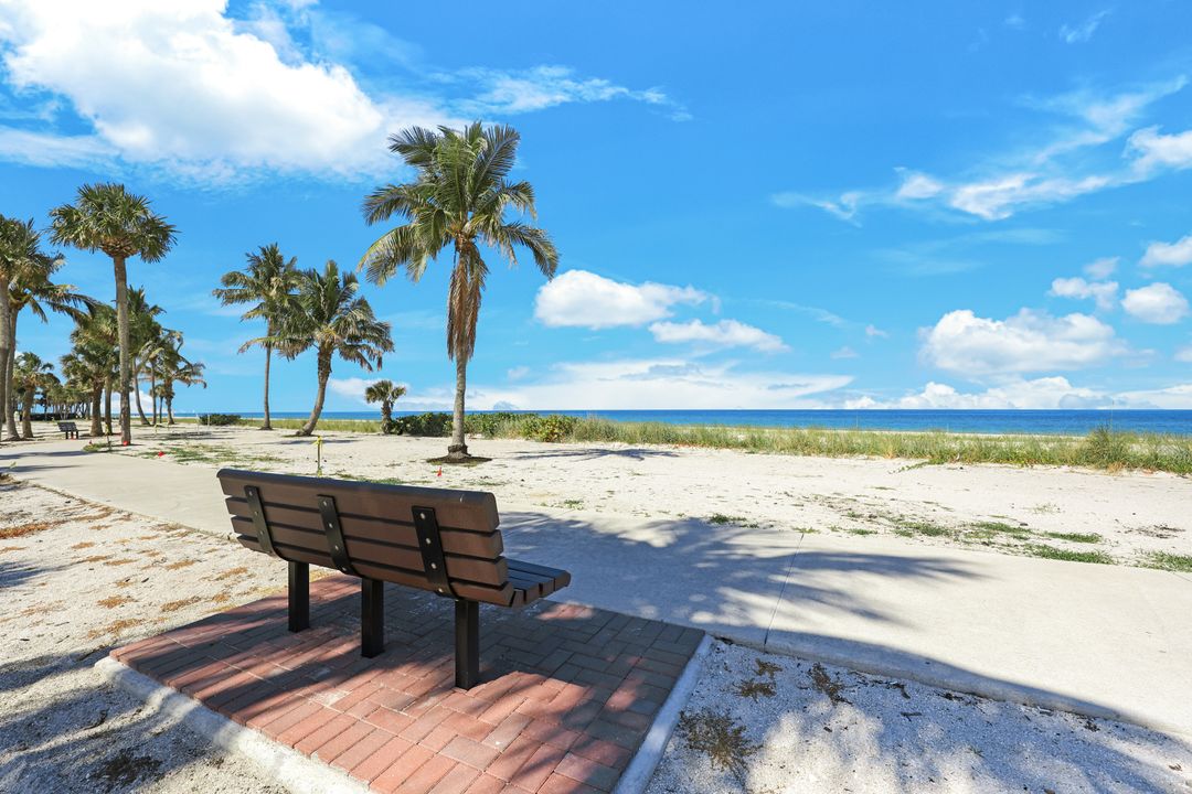 4041 Gulf Shore Blvd N #1505, Naples, FL 34103
