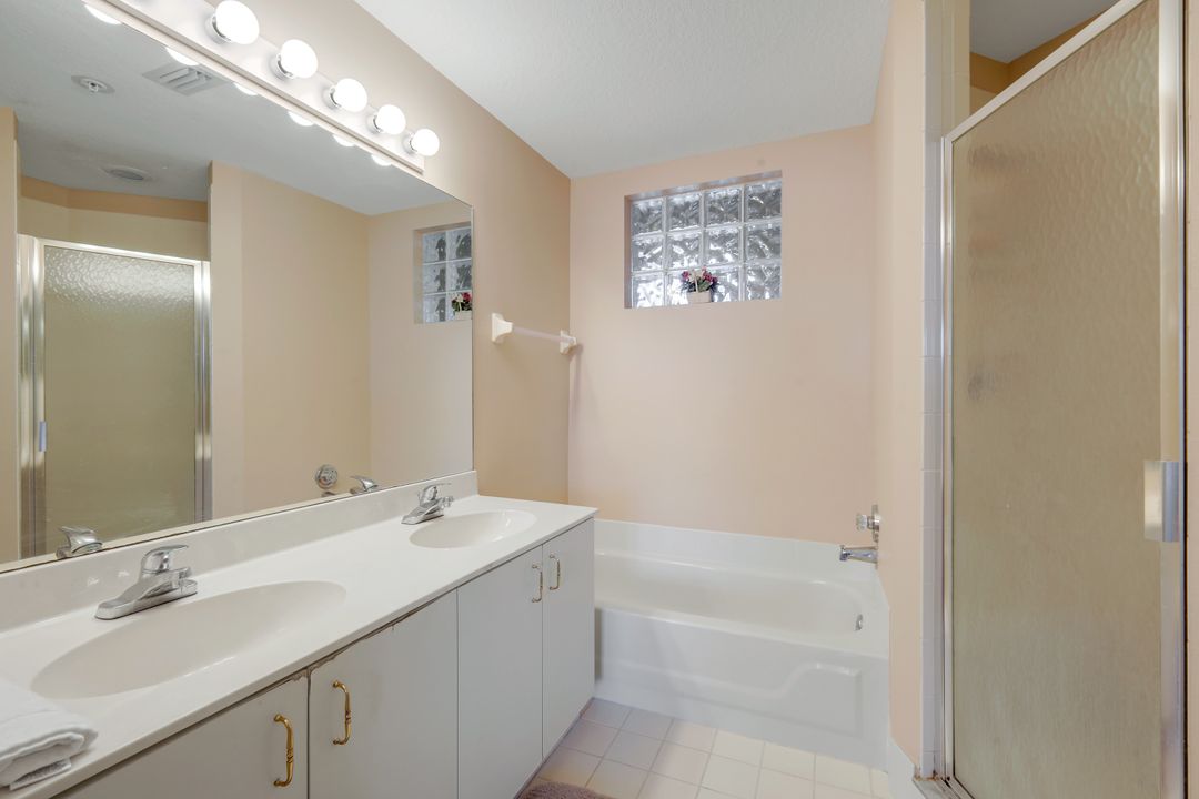 6384 Huntington Lakes Cir #103, Naples, FL 34119