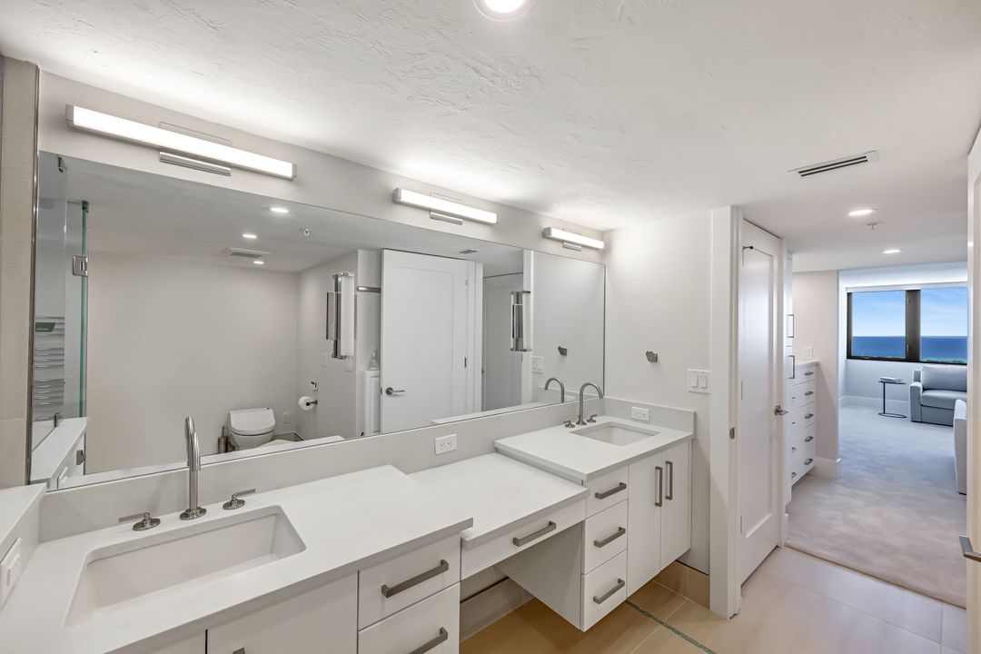 5601 Turtle Bay Dr #1102, Naples, FL 34108
