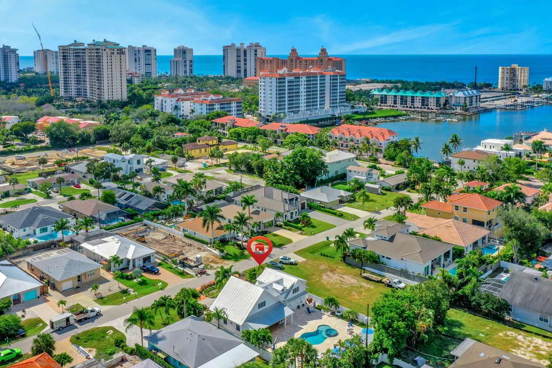 535 93rd Ave N, Naples, FL 34108