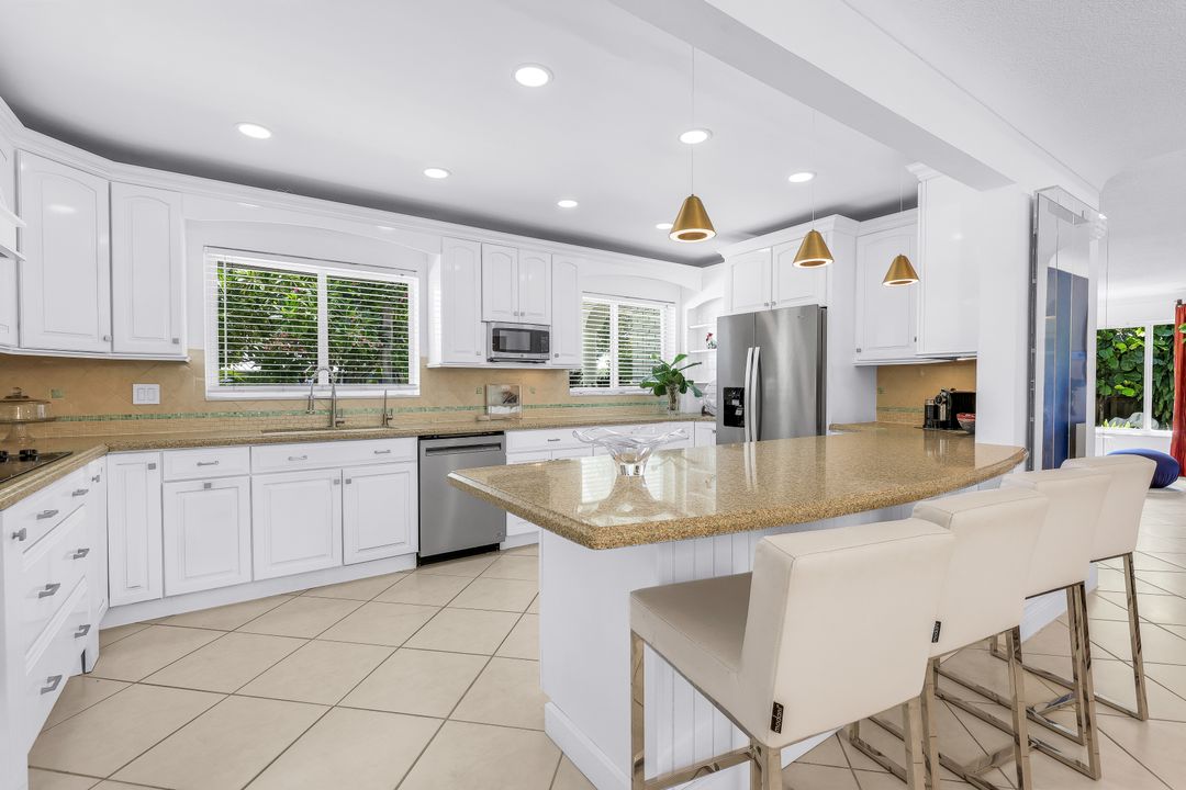 5779 NE 17th Ave, Fort Lauderdale, FL 33334