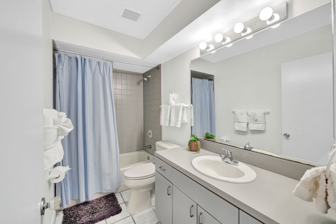 4530 13th Ave SW, Naples, FL 34116