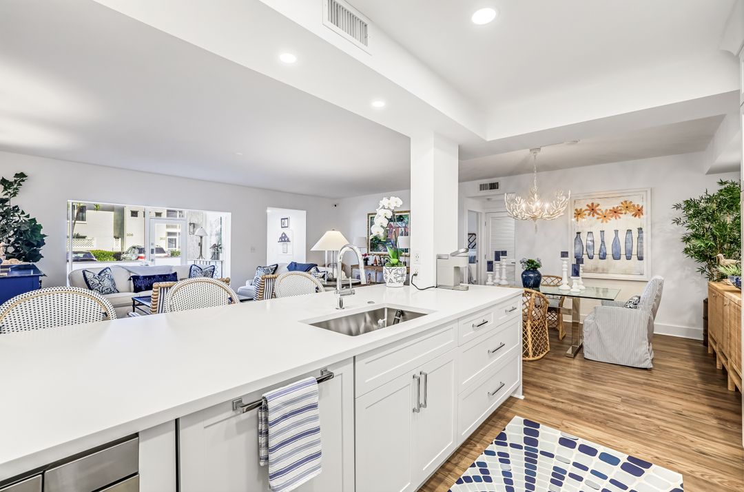 5801 Glencove Dr #502, Naples, FL 34108