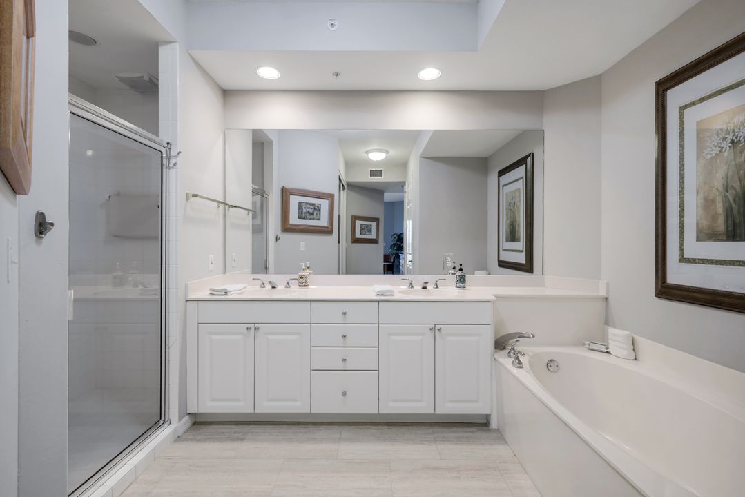 410 Flagship Dr #605, Naples, FL 34108