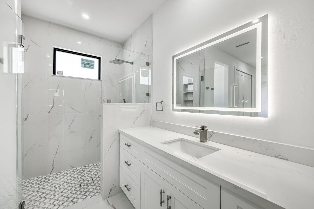 865 Chipley St E, Lehigh Acres, FL 33974