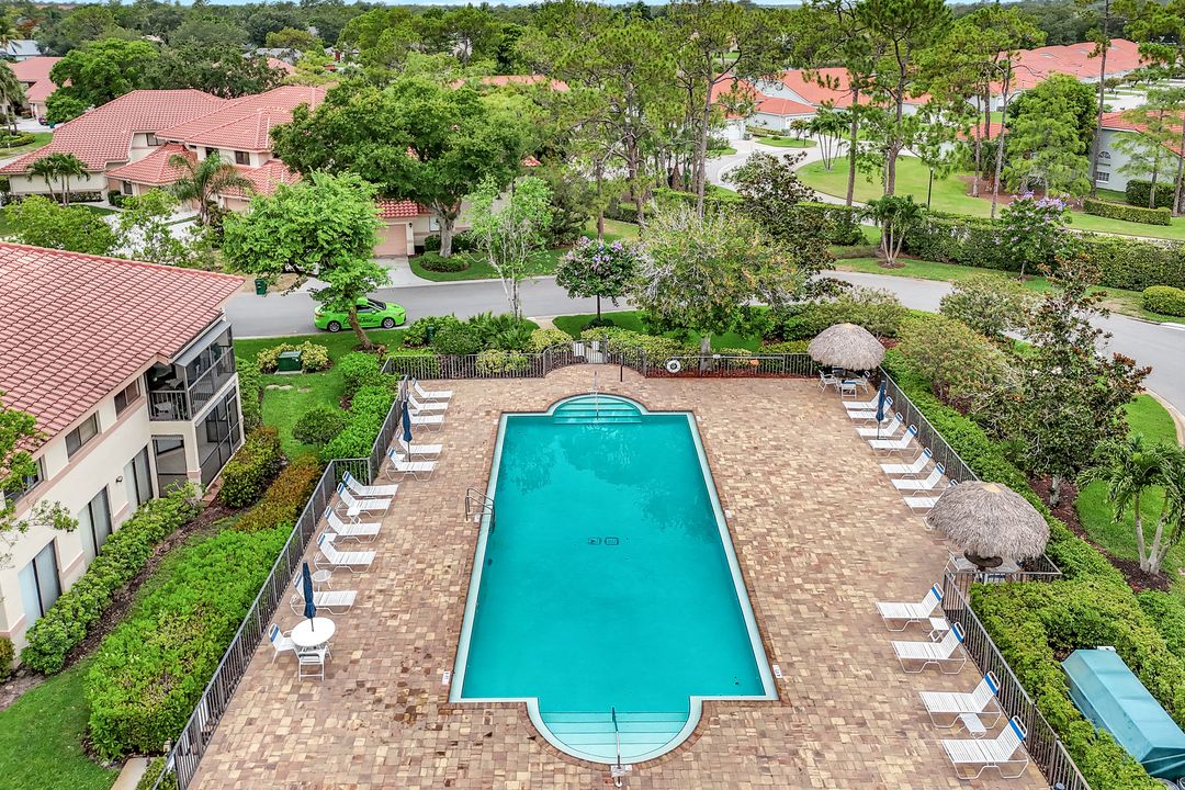 206 Bennington Dr #5, Naples, FL 34104