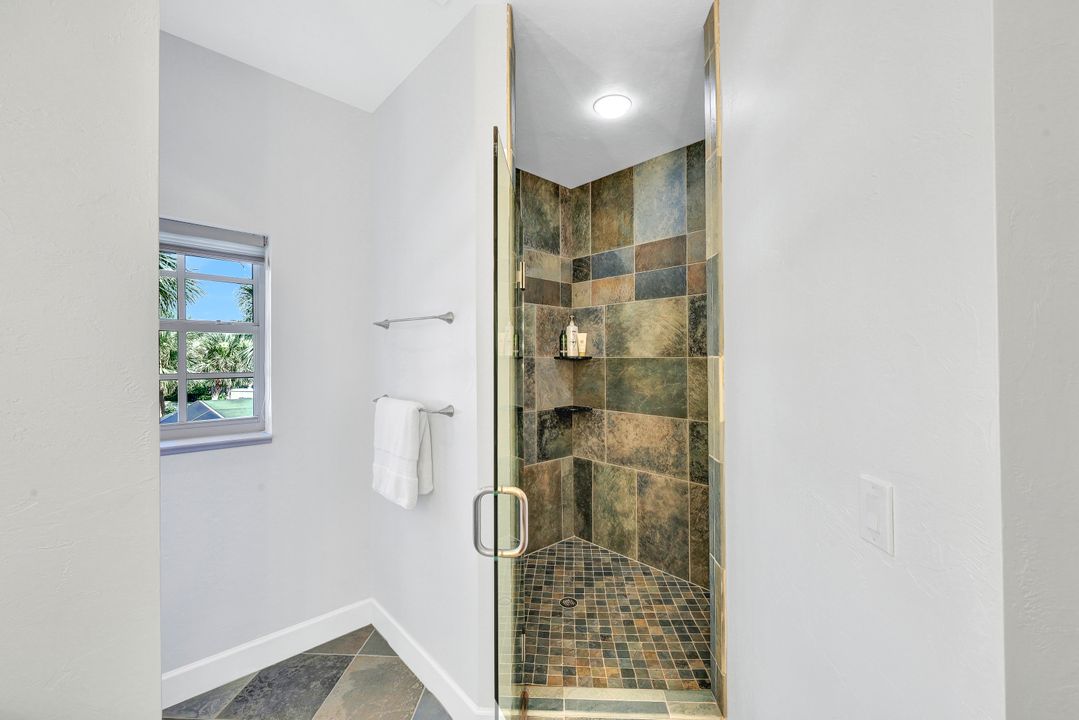 3490 Thornbury Ln, Bonita Springs, FL 34134