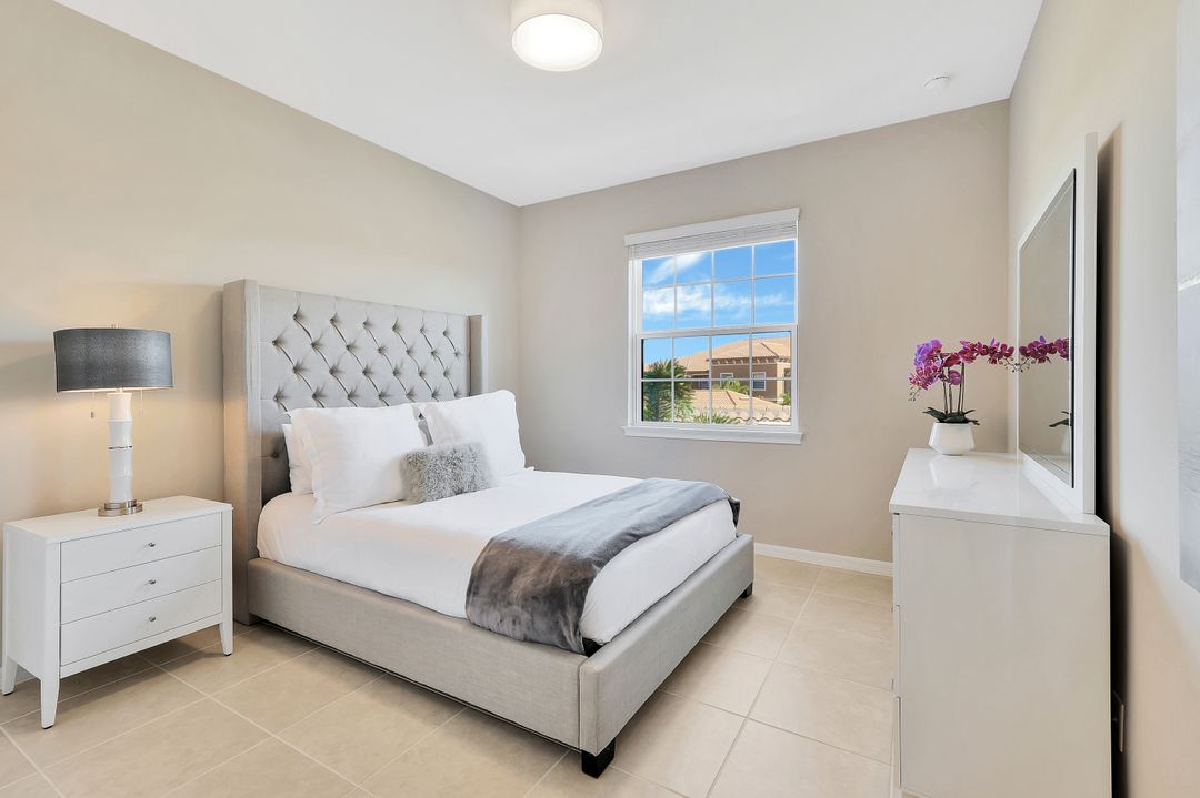 9385 Pocida Ct #202, Naples, FL 34119