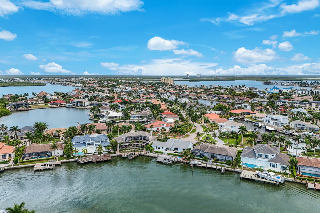 701 Rockport Ct, Marco Island, FL 34145
