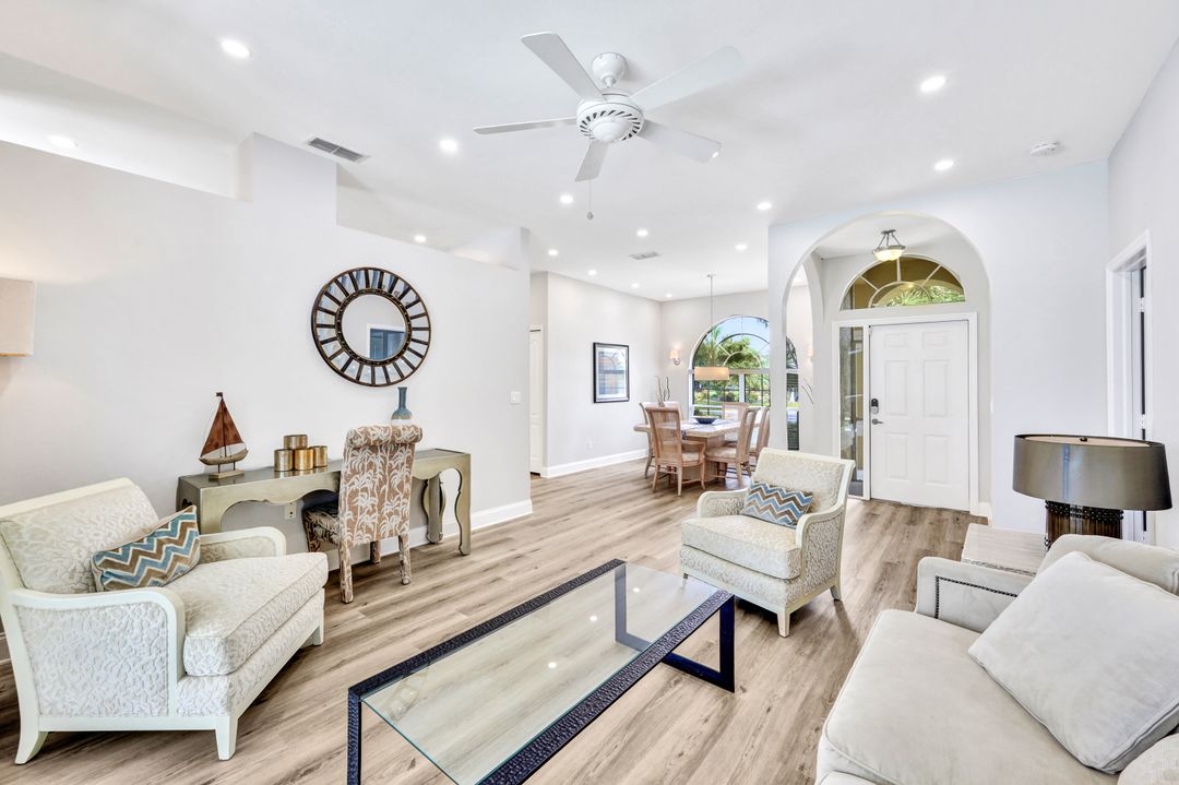 707 Teton Ct, Naples, FL 34104