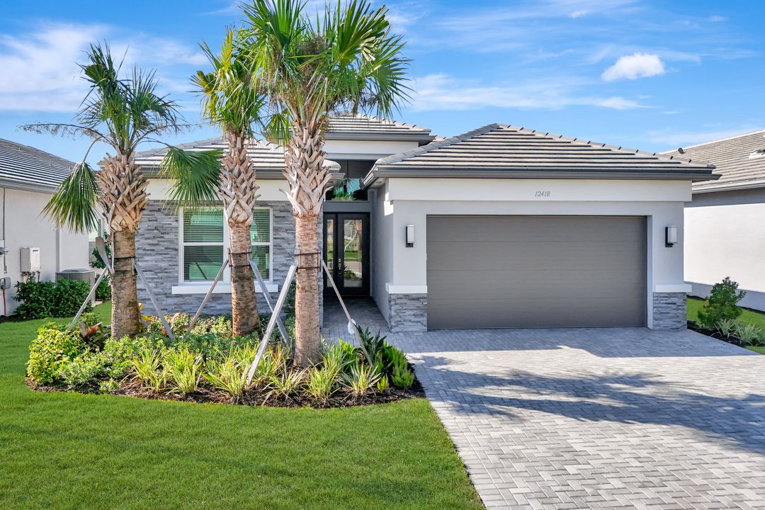 12418 Dahlia Ct, Naples, FL 34120