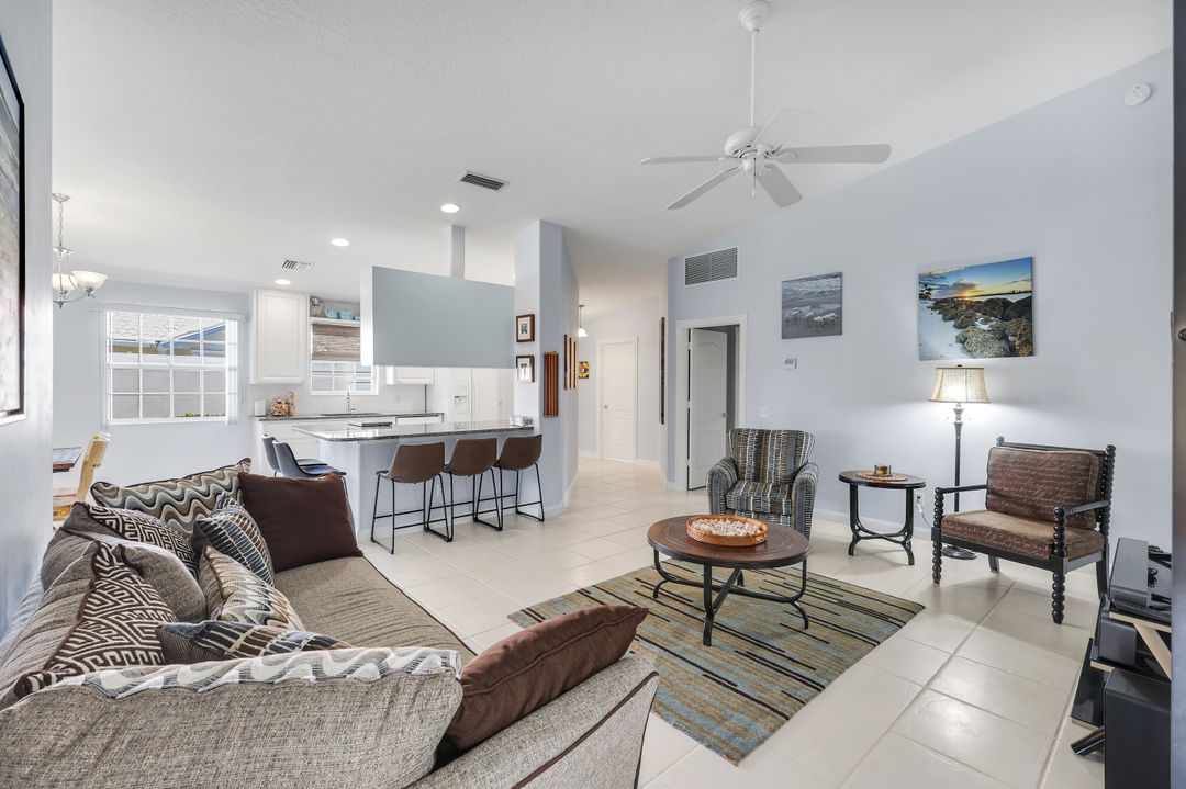3343 Cayman Ln, Naples, FL 34119