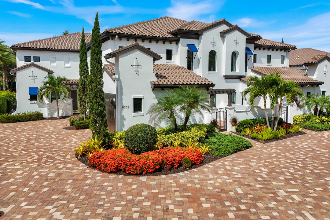 16358 Corsica Way #201, Naples, FL 34110