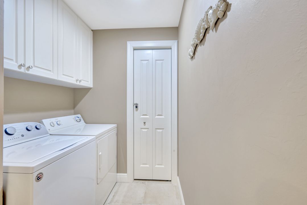 5781 Cape Harbour Dr #1005, Cape Coral, FL 33914