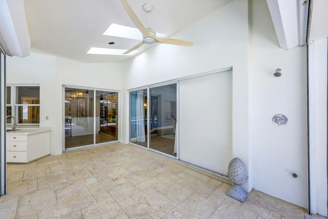 2209 Noble Ct, Naples, FL 34110