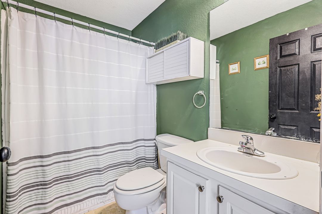 242 North Ave, Lehigh Acres, FL 33936