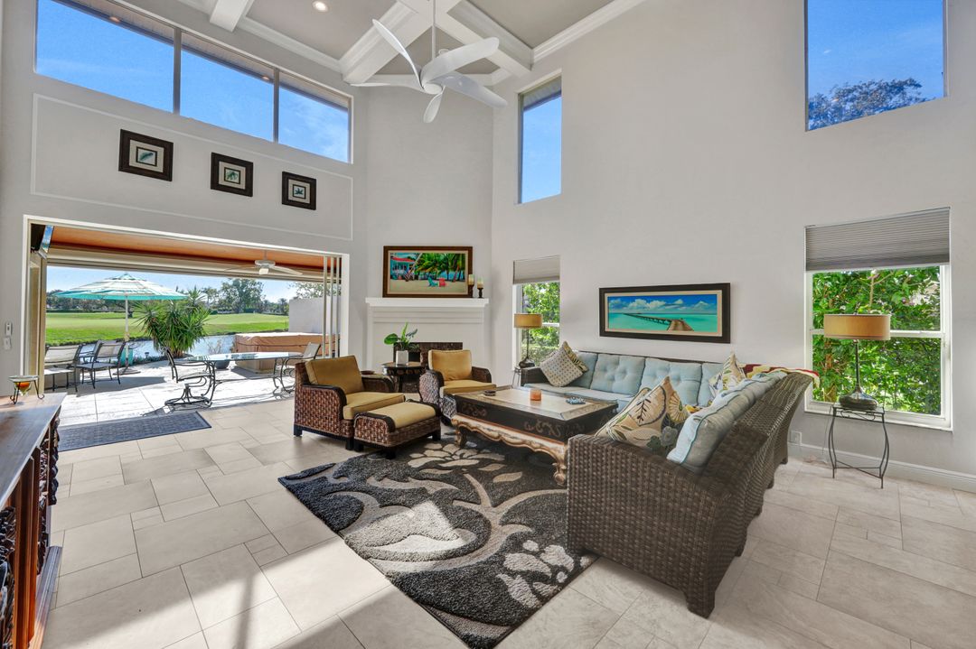 10339 Quail Crown Dr, Naples, FL 34119