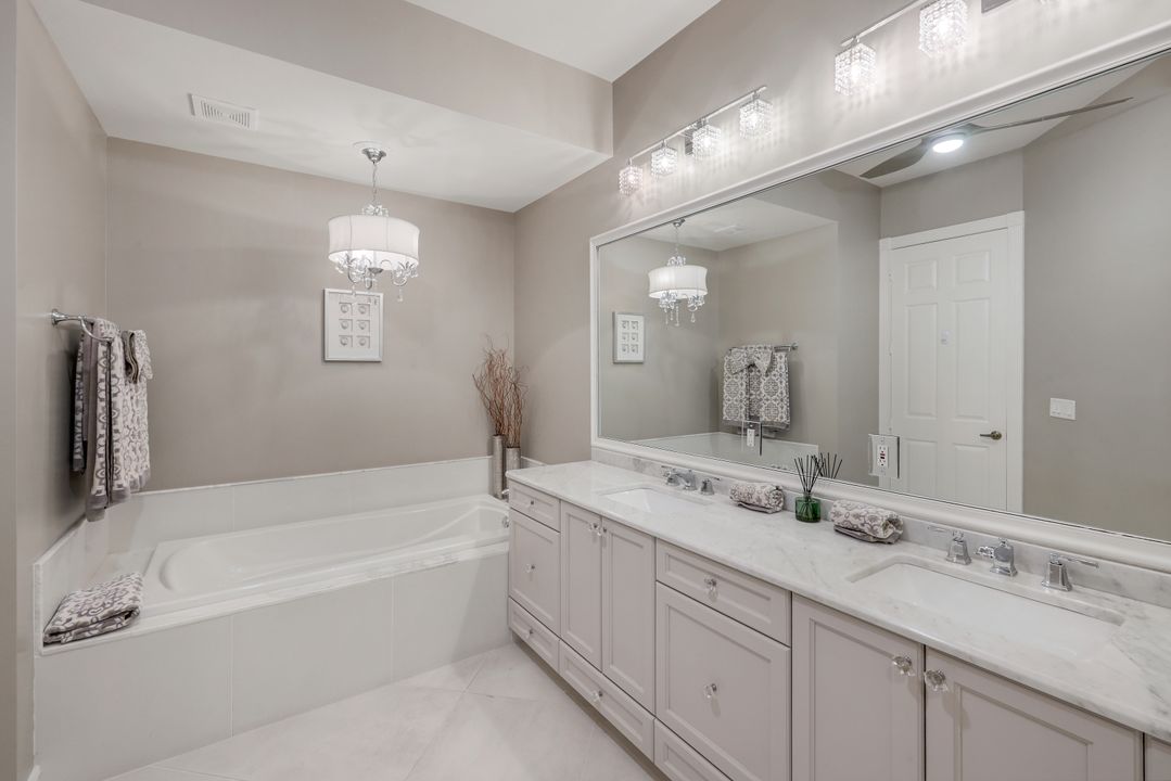 1840 Les Chateaux Blvd #4-201, Naples, FL 34109