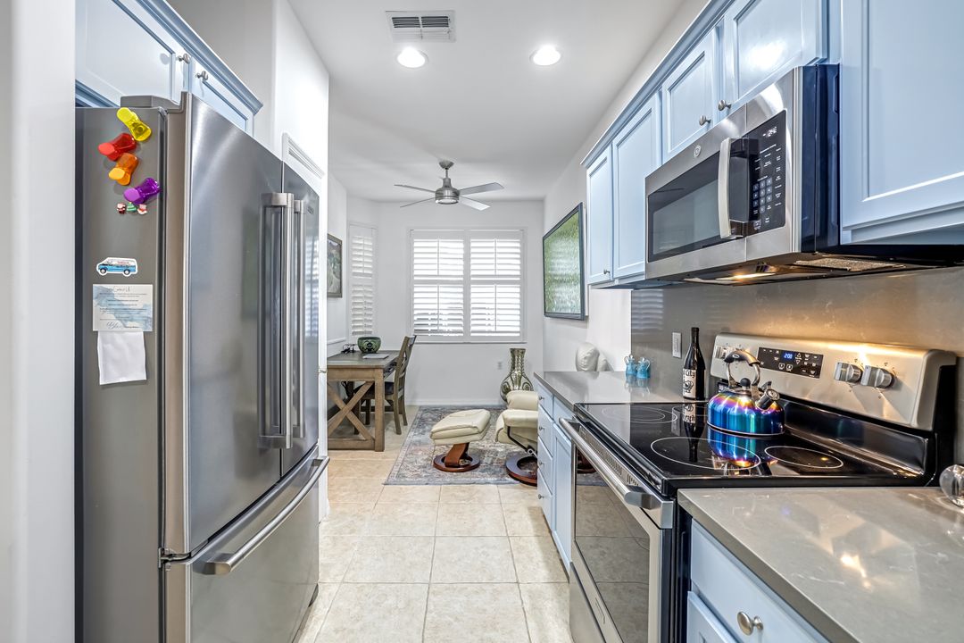 4843 Hampshire Ct #204, Naples, FL 34112
