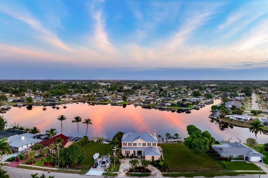 4530 Vinsetta Ave, North Fort Myers, FL 33903