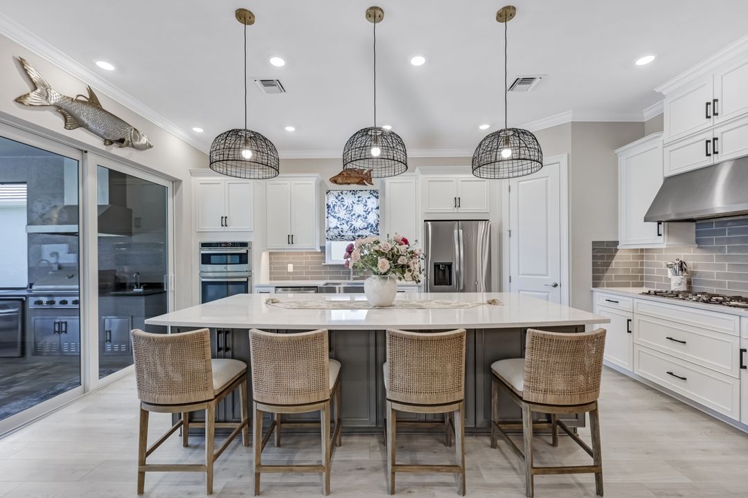 15804 Derna St, Naples, FL 34114