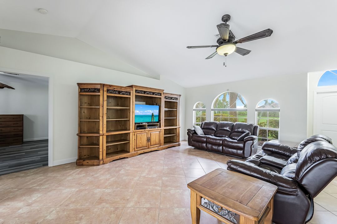 1933 SW 38th St, Cape Coral, FL 33914