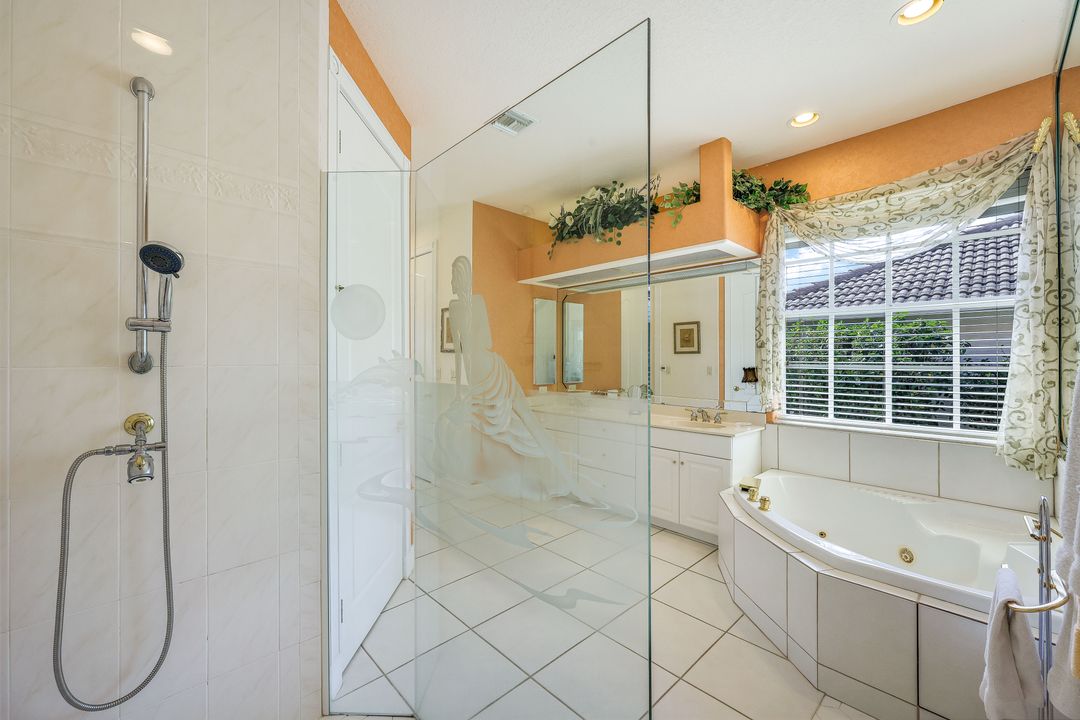 2008 Palaco Grande Pkwy, Cape Coral, FL 33904