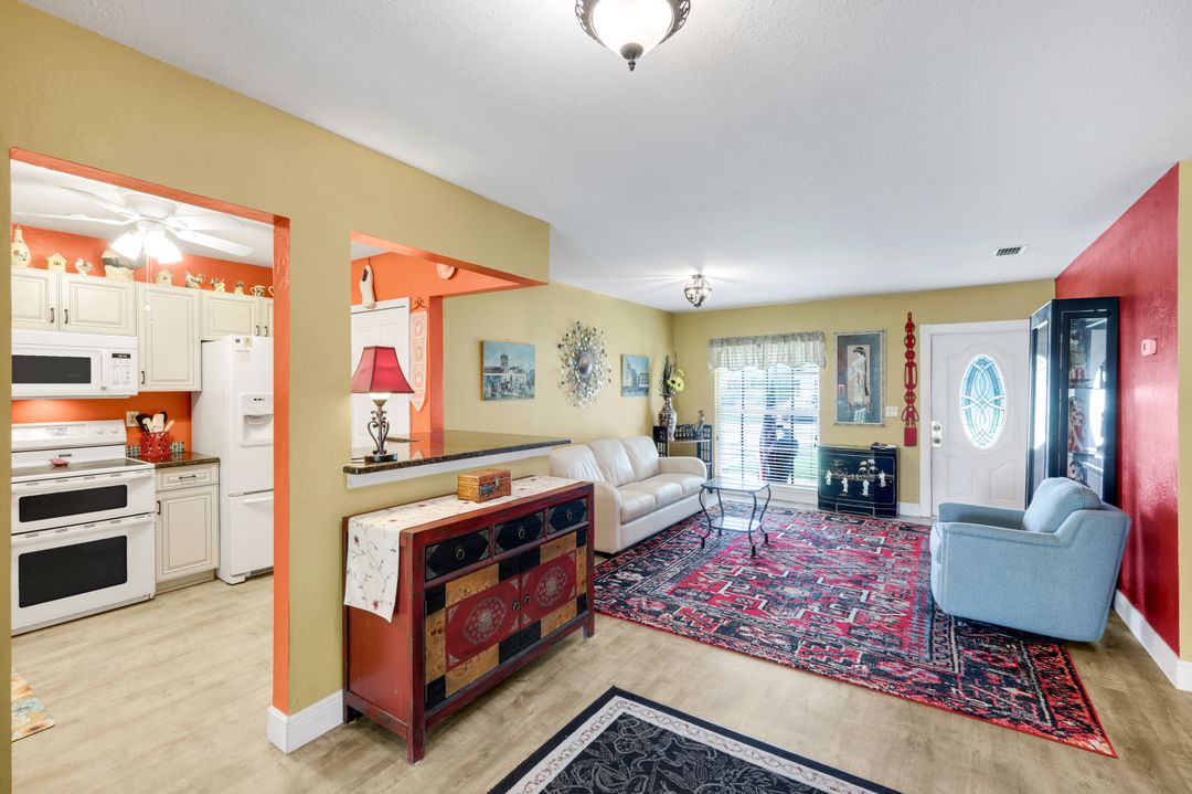 954 Jolly Rd, North Fort Myers, FL 33903